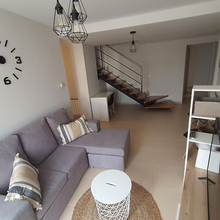Apartmán Duplex Axl Sarria Exteriér fotografie